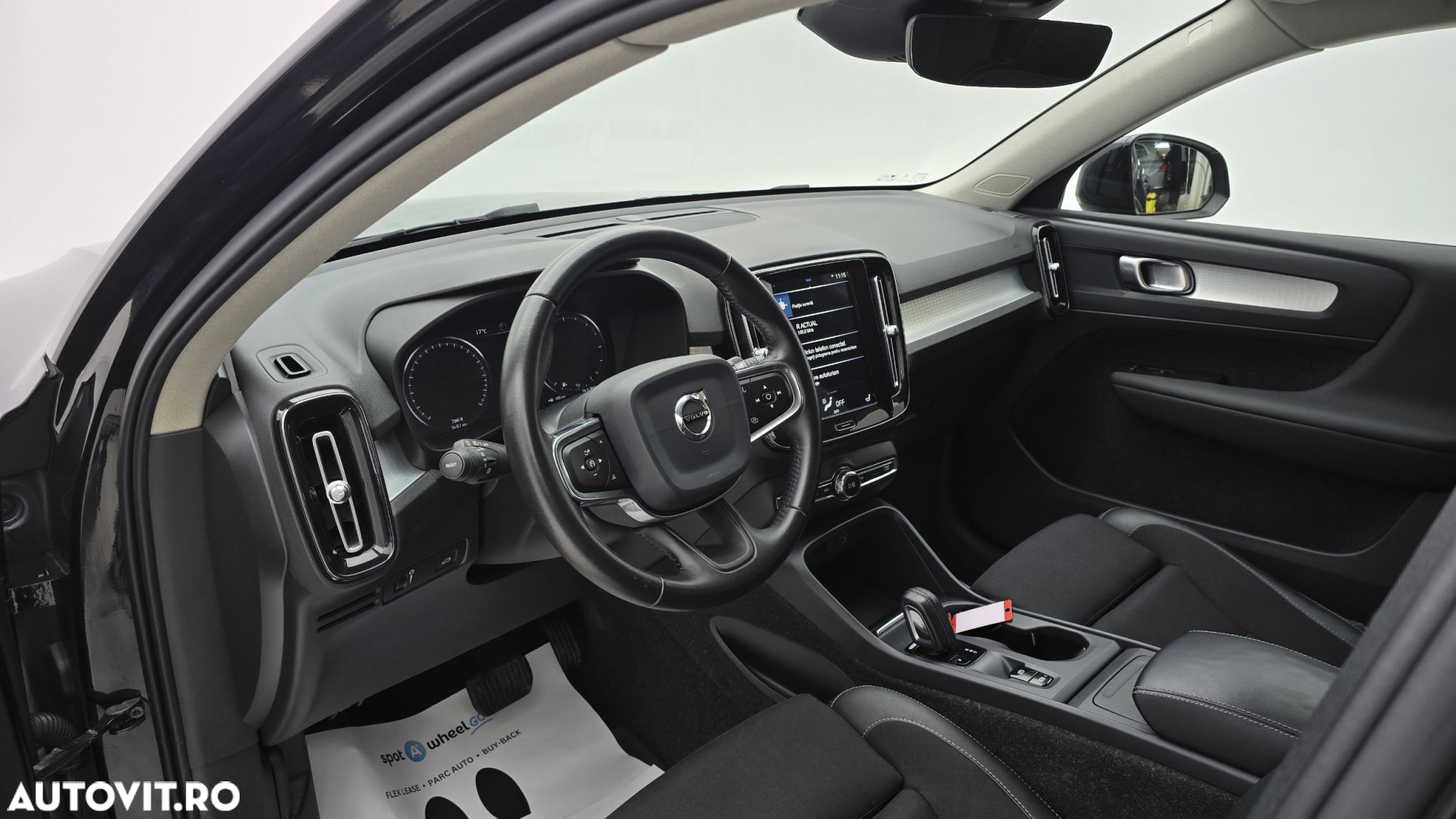 Volvo XC 40 D4 AWD Momentum Pro - 13