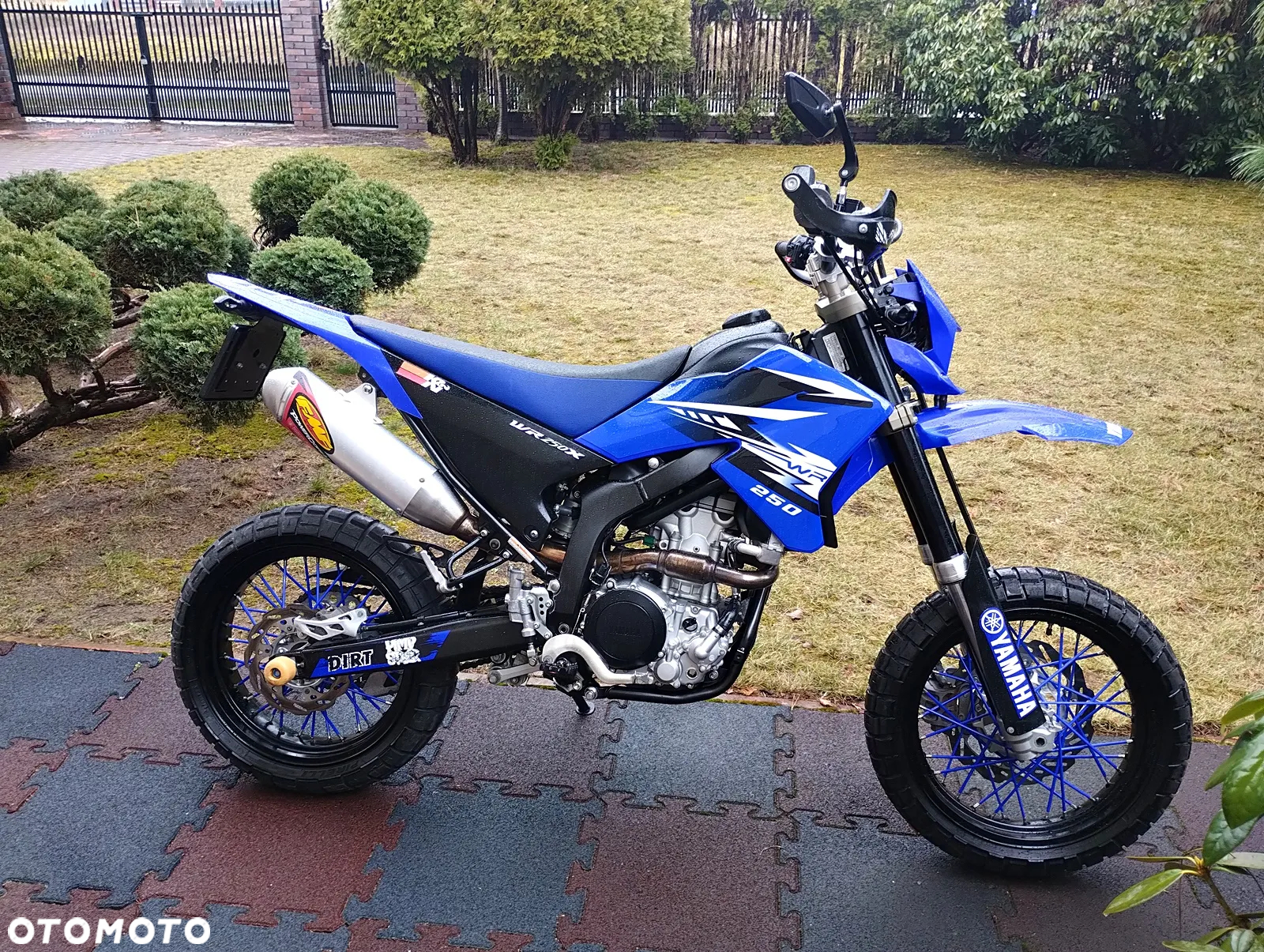 Yamaha WR - 17