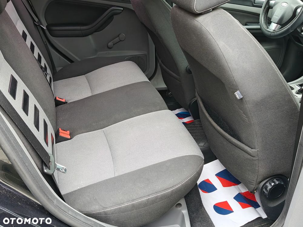 Ford Focus 1.8 TDCi Ghia - 10