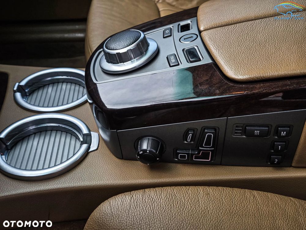 BMW Seria 7 750Li - 36