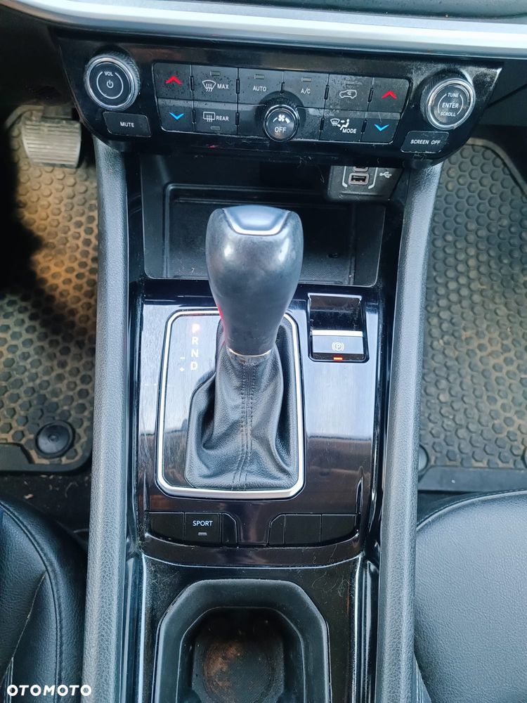 Jeep Compass - 24