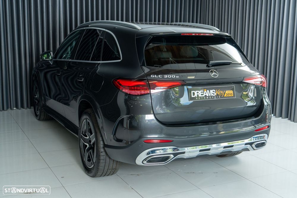 Mercedes-Benz GLC 300 e 4Matic 9G-TRONIC AMG Line Advanced - 27