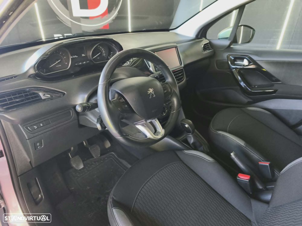 Peugeot 208 1.6 BlueHDi Style - 6