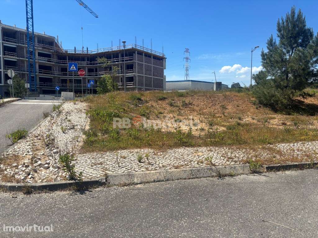 Lote para construção de prédio no Entroncamento - Grande imagem: 2/3