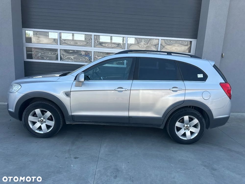 Chevrolet Captiva 2.4 LS - 3