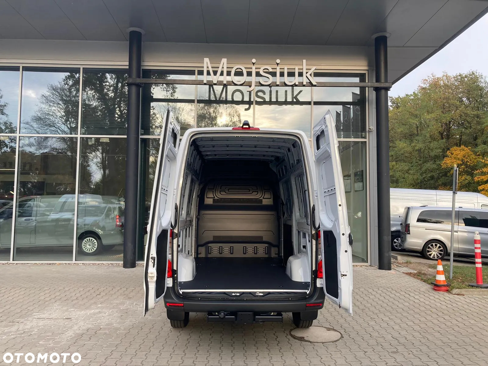 Mercedes-Benz eSprinter - 10