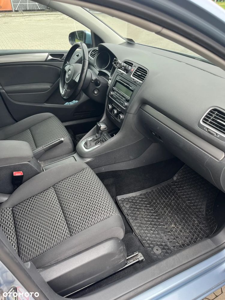 Volkswagen Golf - 10
