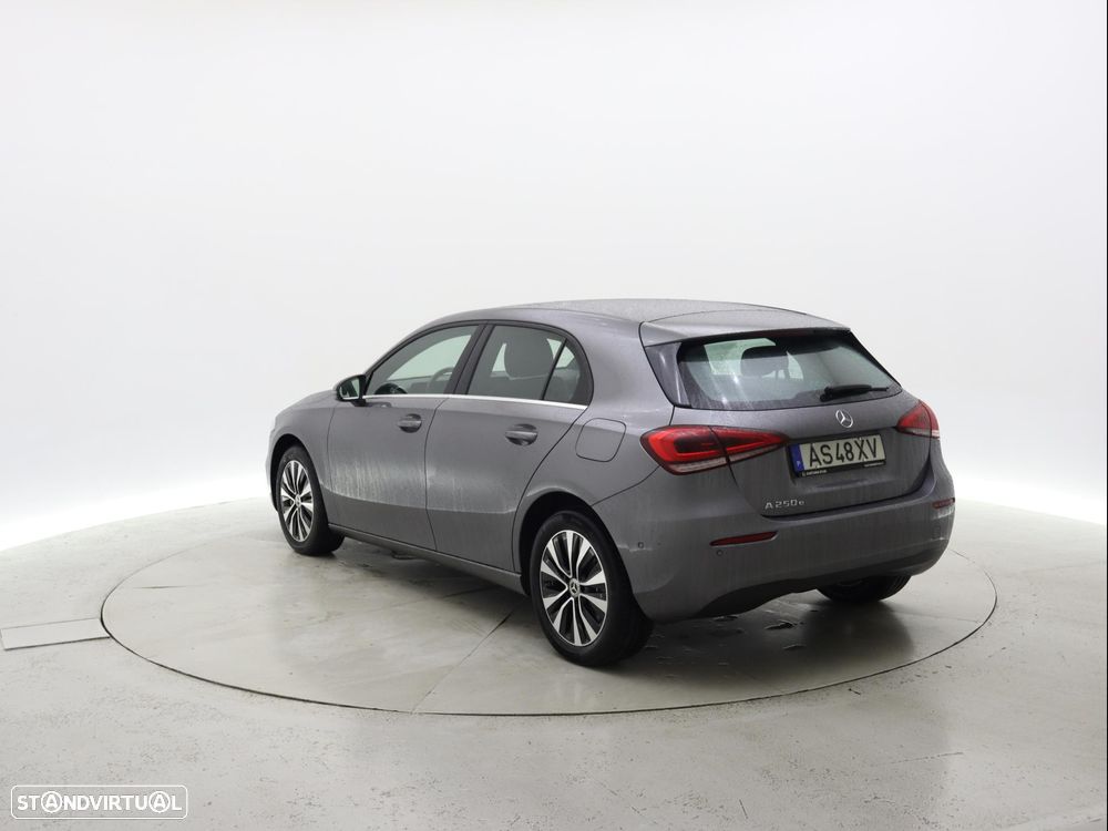 Mercedes-Benz A 250 e Style Plus - 4