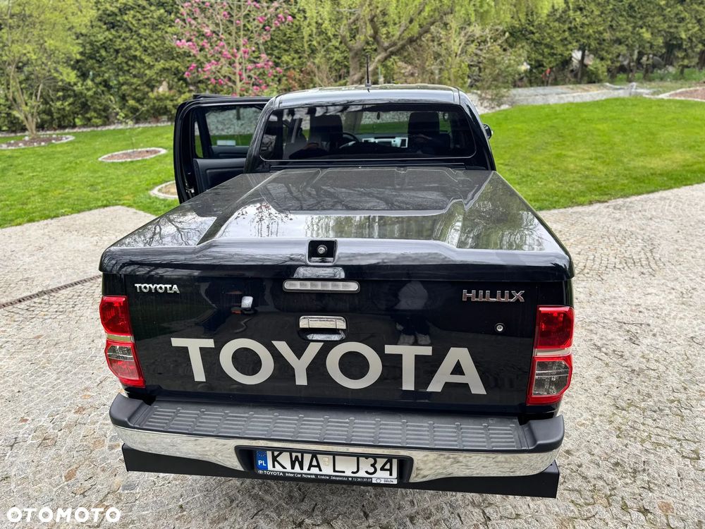 Toyota Hilux 3.0 D-4D SR5 - 9