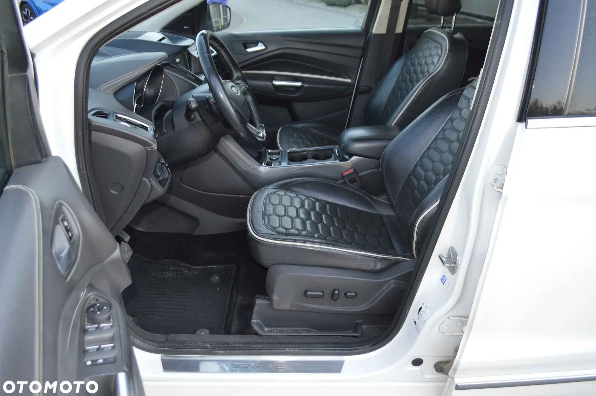 Ford Kuga Vignale 2.0 TDCi AWD - 8