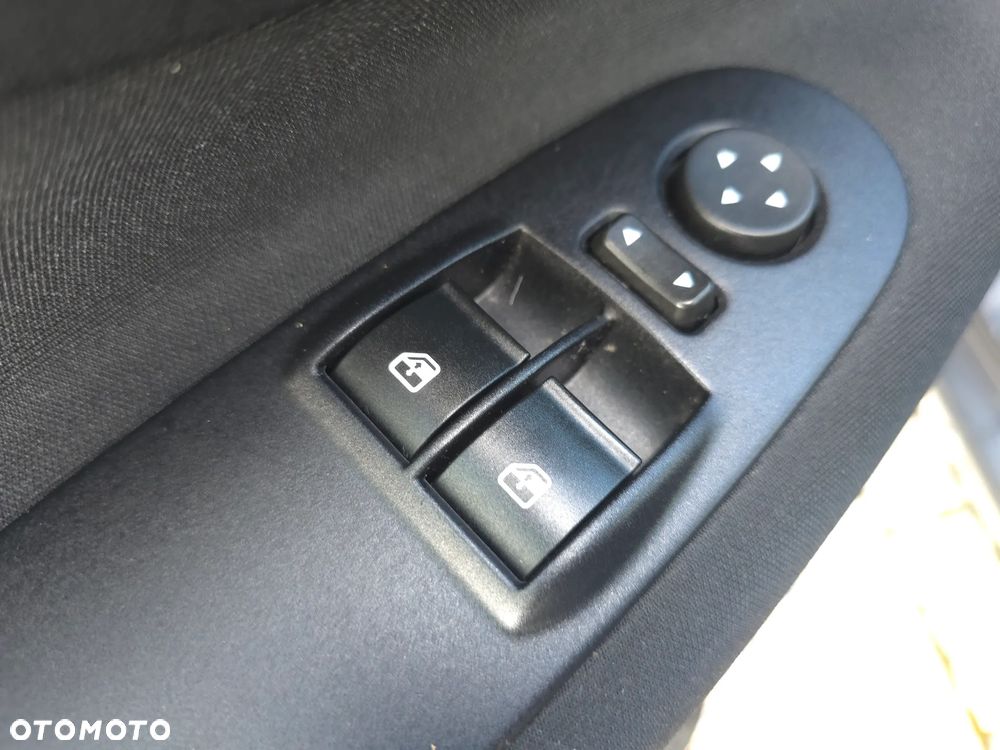 Fiat Punto 1.4 Easy S&S - 16