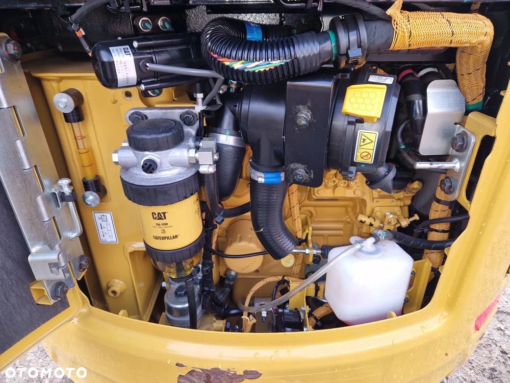 Caterpillar CAT 301.6  301.8 302.7 Komatsu PC 16R , JCB 15 c-1, JCB 8018  Bobcat Yanmar - 16