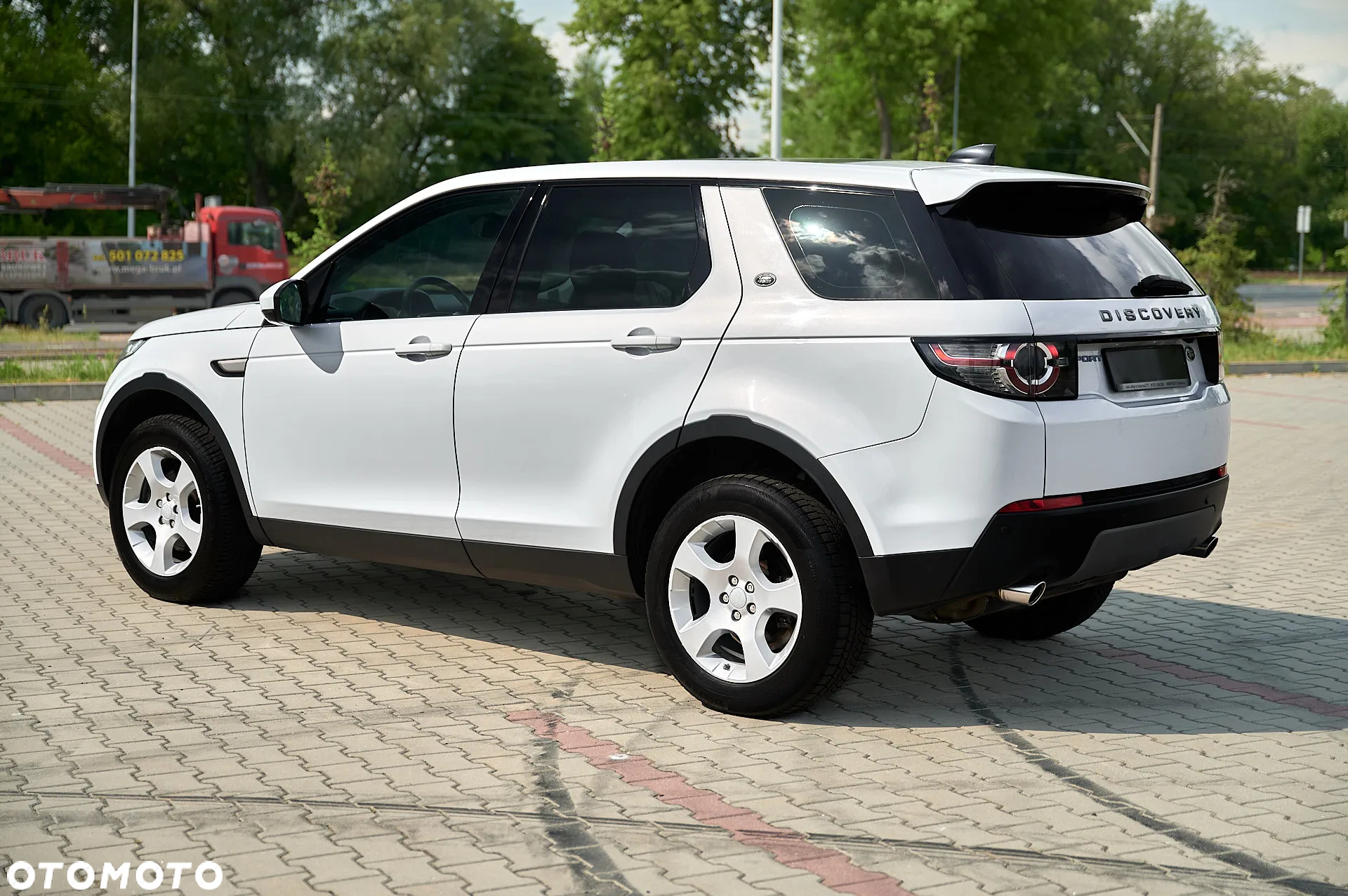 Land Rover Discovery Sport 2.0 eD4 HSE Luxury - 3