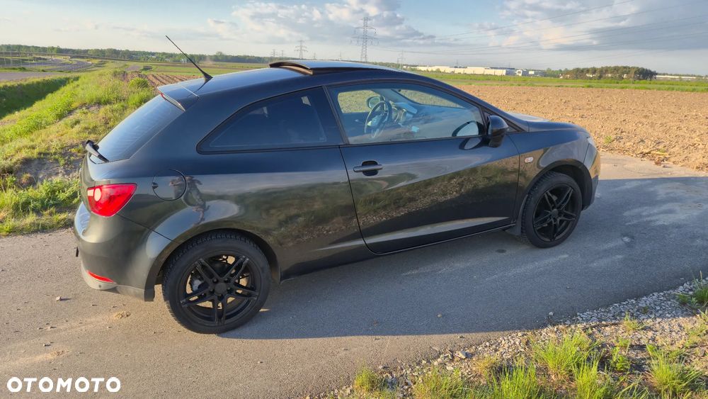 Seat Ibiza SC 1.6 16V Sport - 3