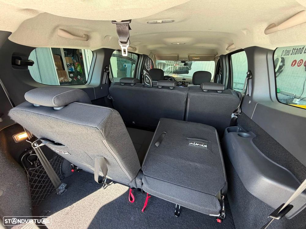 Dacia Lodgy 1.5 Blue dCi Comfort 7L - 16