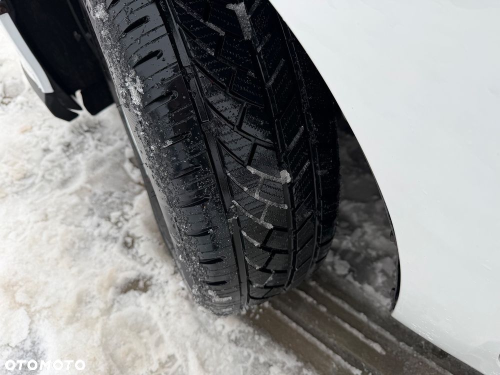 Toyota Auris 1.8 HSD Luna - 11