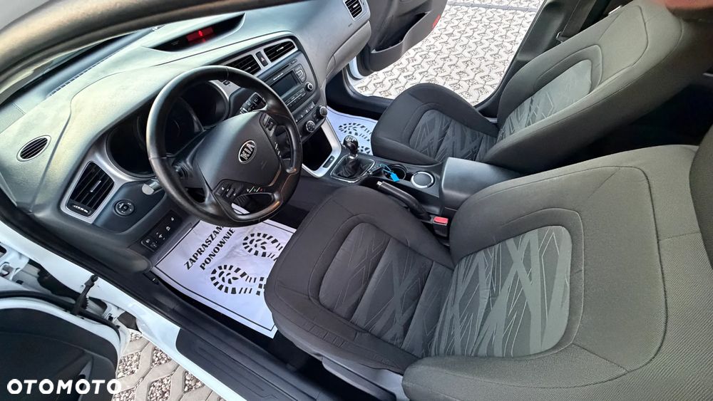 Kia Ceed - 23