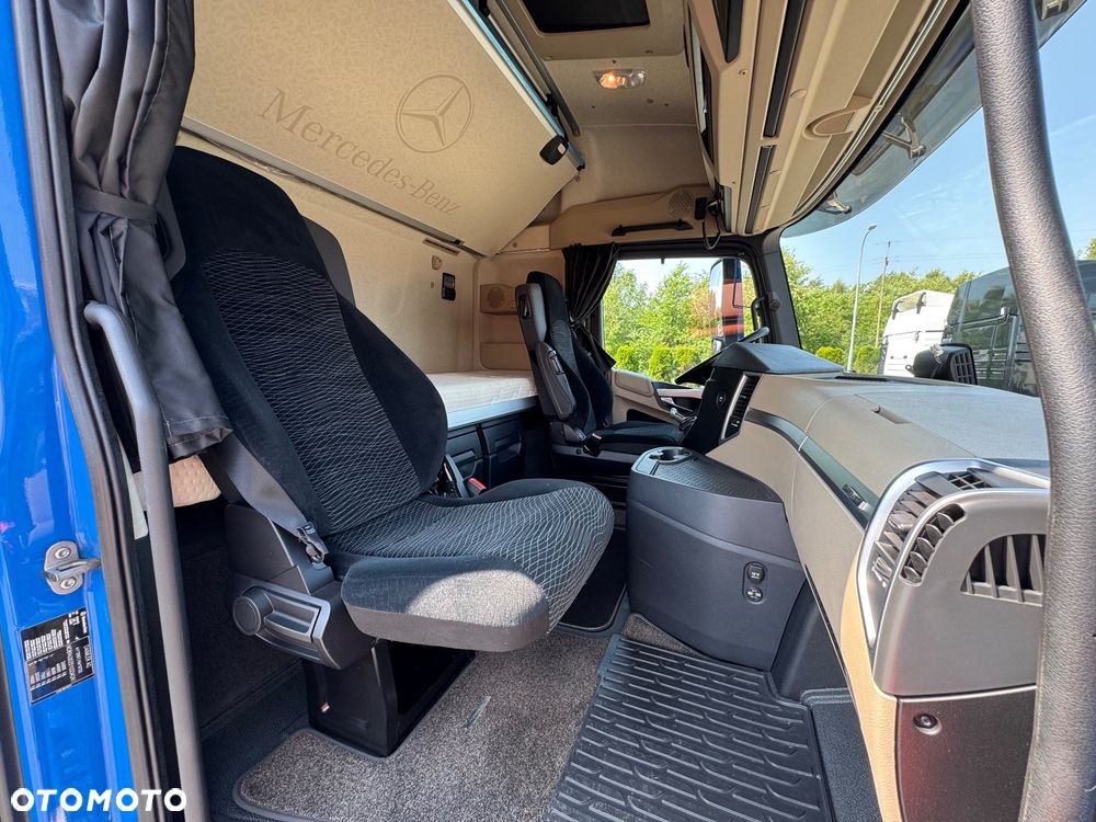 Mercedes-Benz Actros - 29