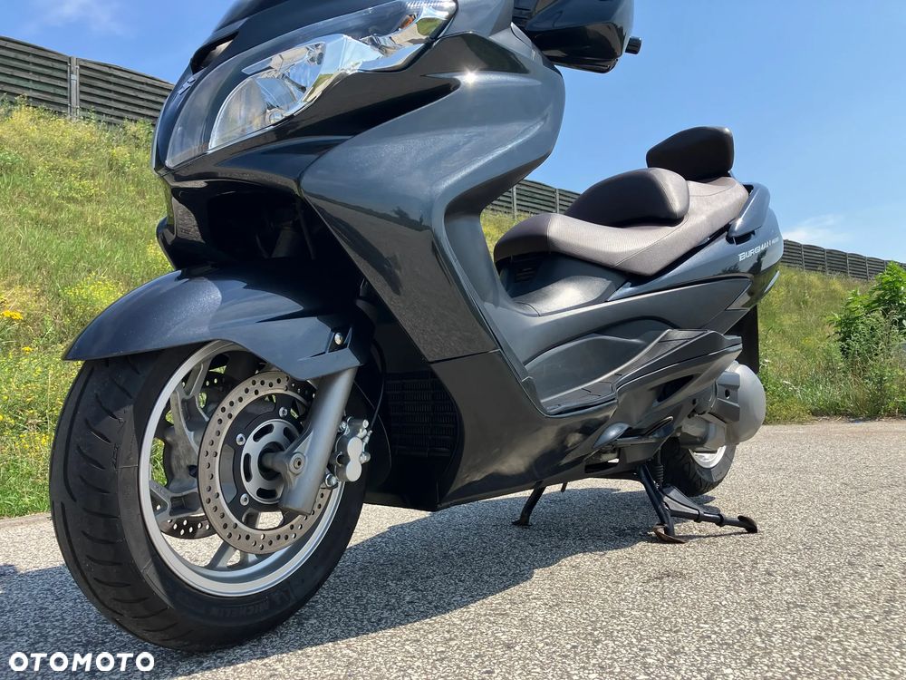 Suzuki Burgman - 9