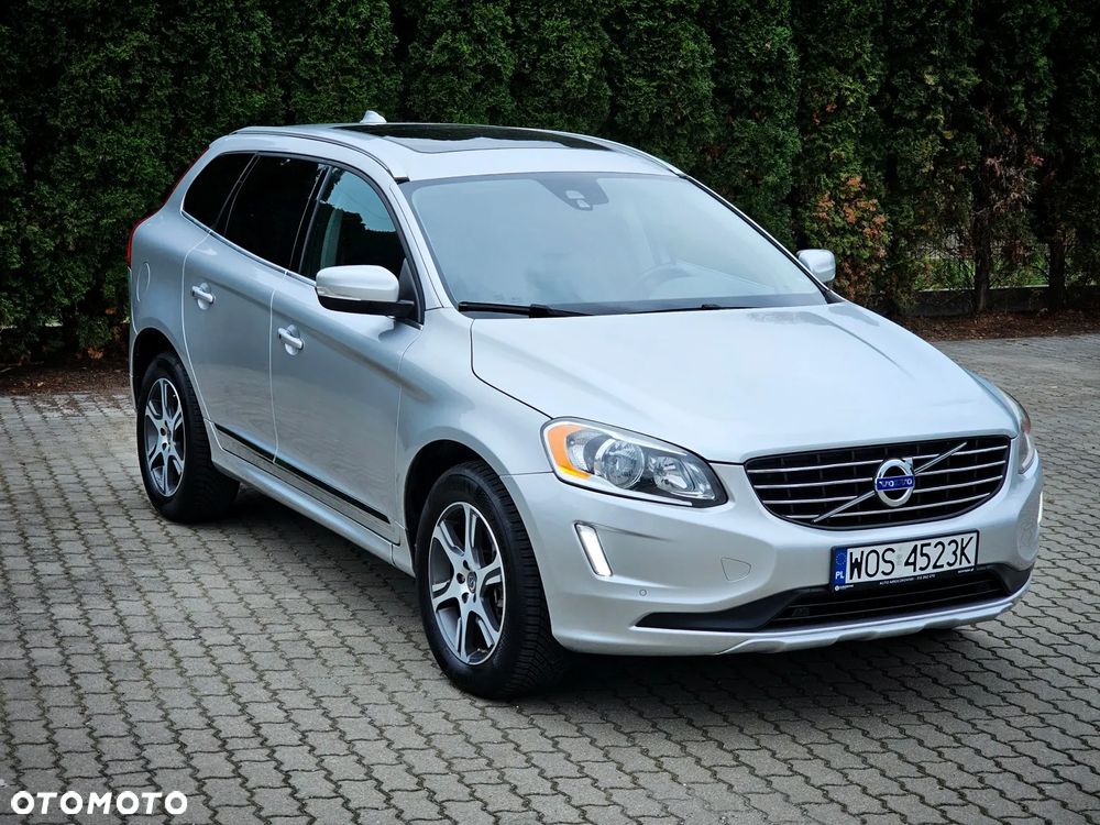 Volvo XC 60 T6 AWD Momentum - 2