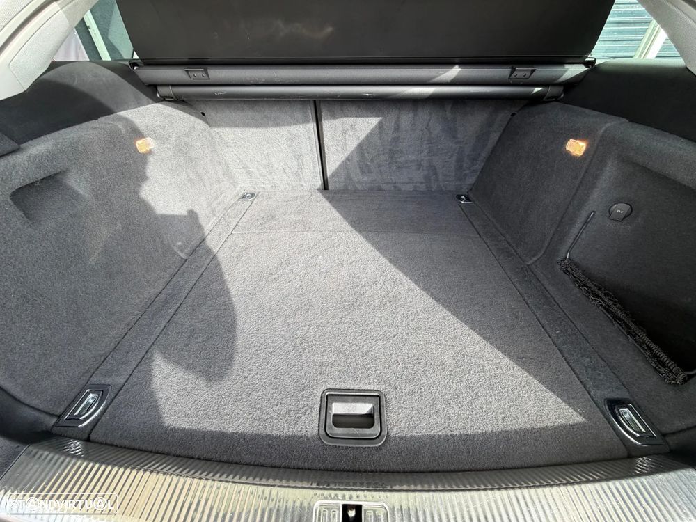 Audi A4 Avant 2.0 TDI Business Line S-line - 31