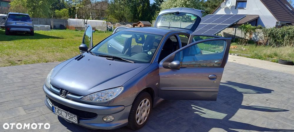 Peugeot 206 - 1