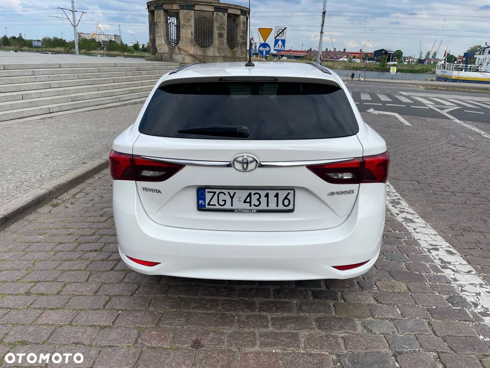 Toyota Avensis - 7