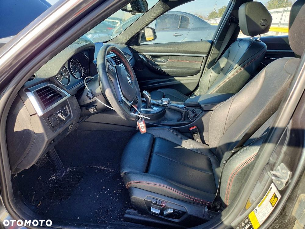 BMW Seria 3 330i xDrive Sport Line - 8
