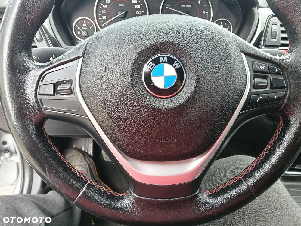 BMW Seria 3 318d DPF Edition Sport - 13