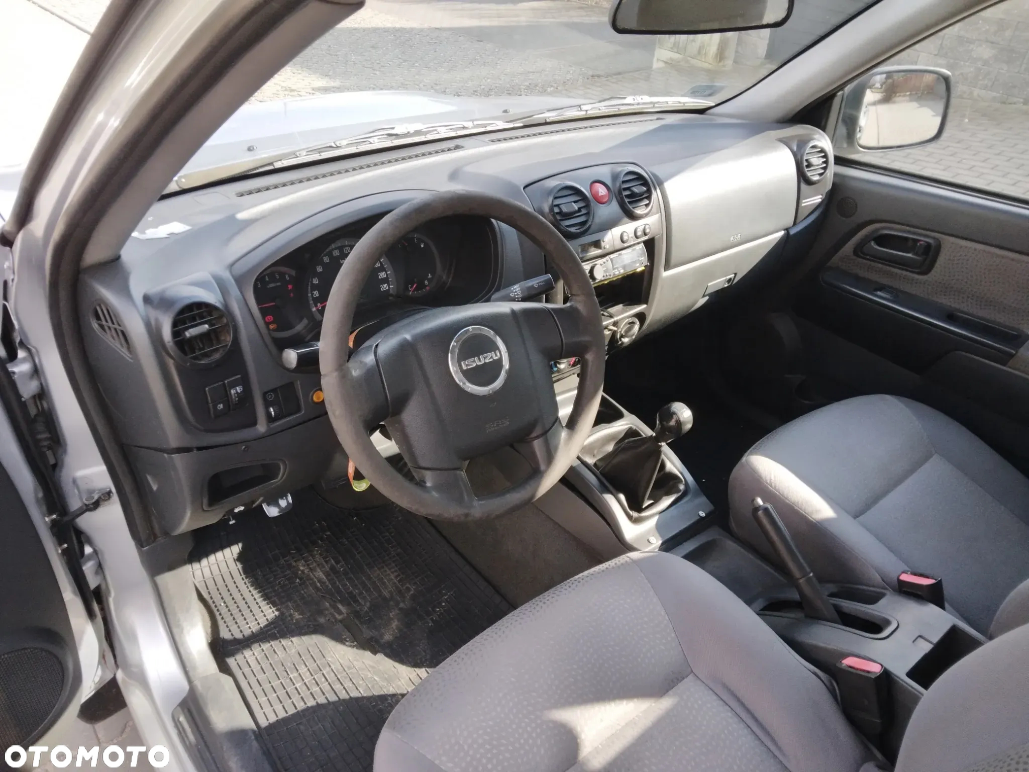 Isuzu D-Max 2.5d DC Basic - 7