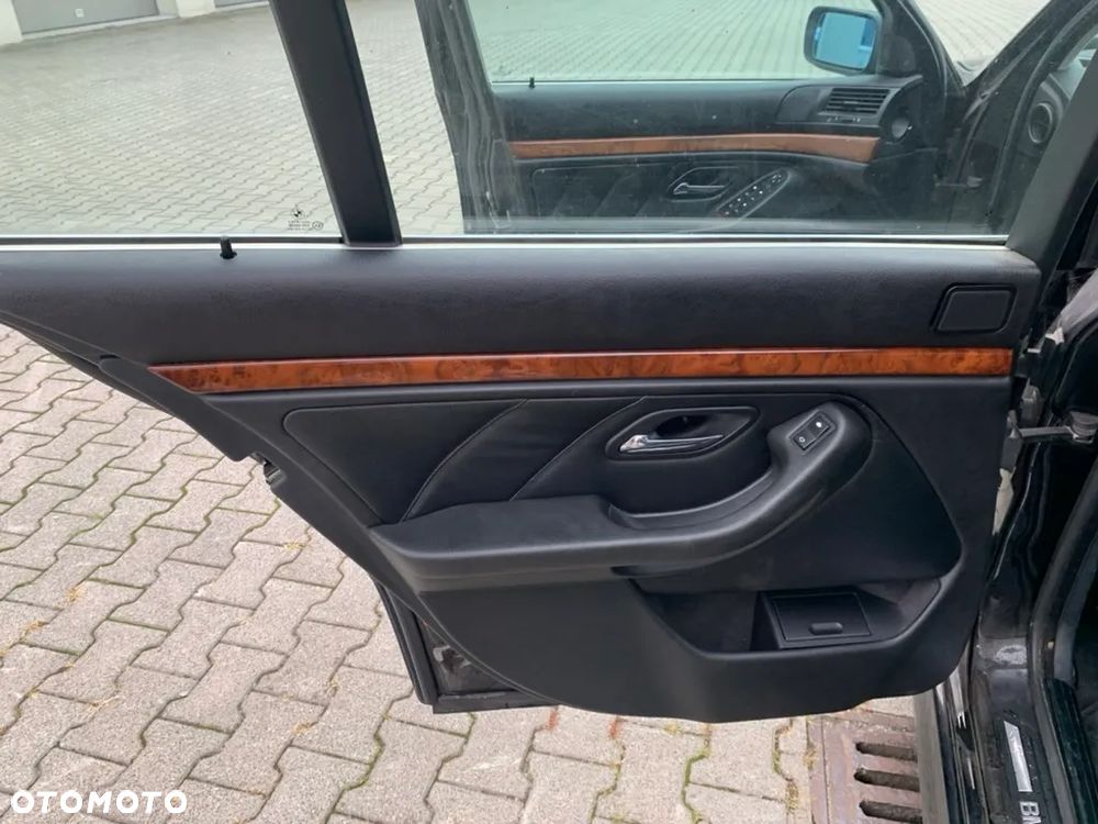 BMW Seria 5 520i - 9
