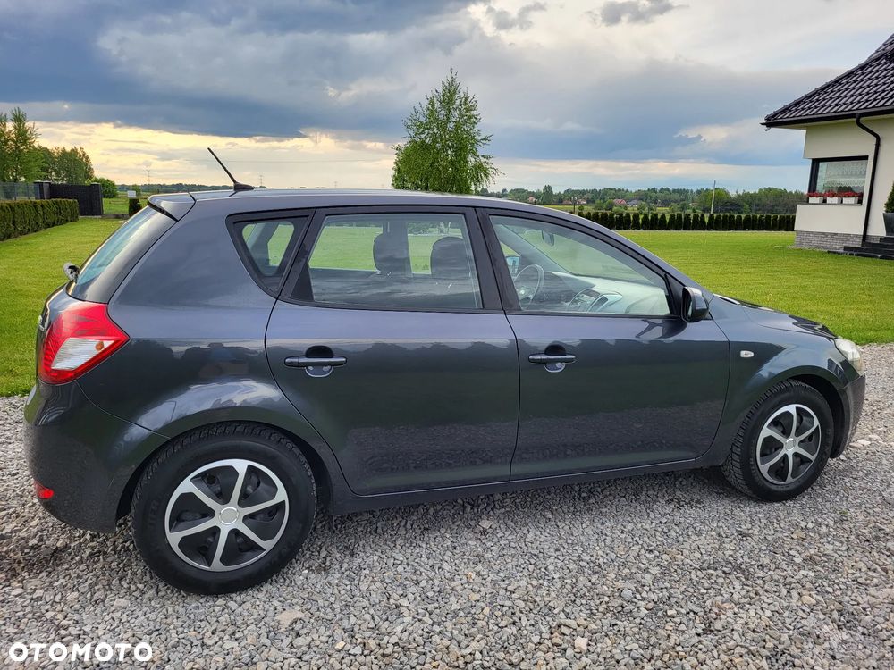 Kia Ceed 1.4 Comfort + - 11