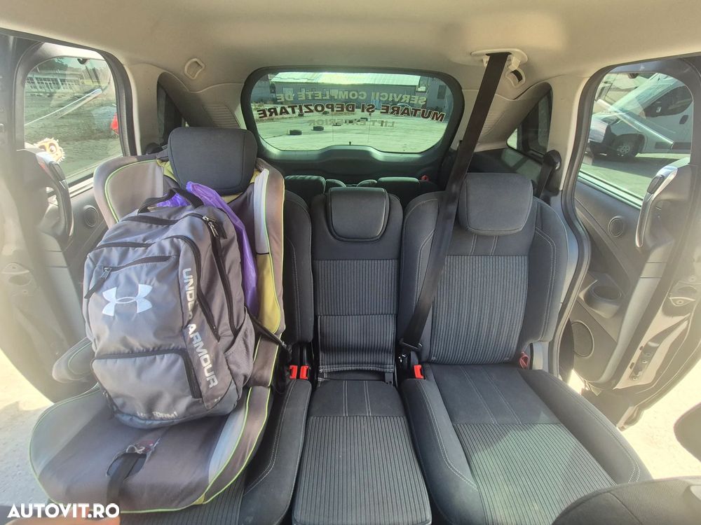 Ford C-Max - 12