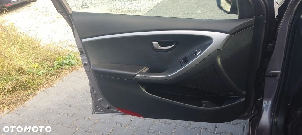 Hyundai i30 - 23