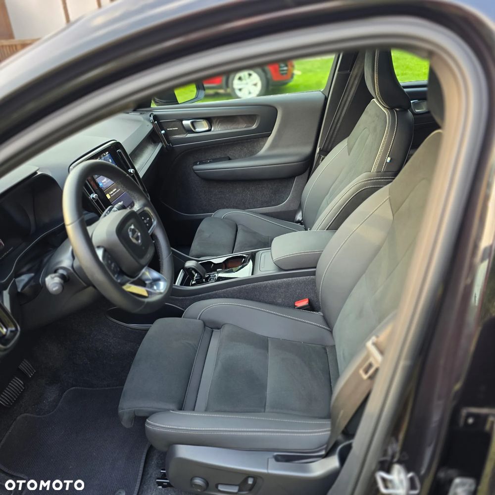Volvo C40 Recharge 82 kWh Twin Motor Plus - 12