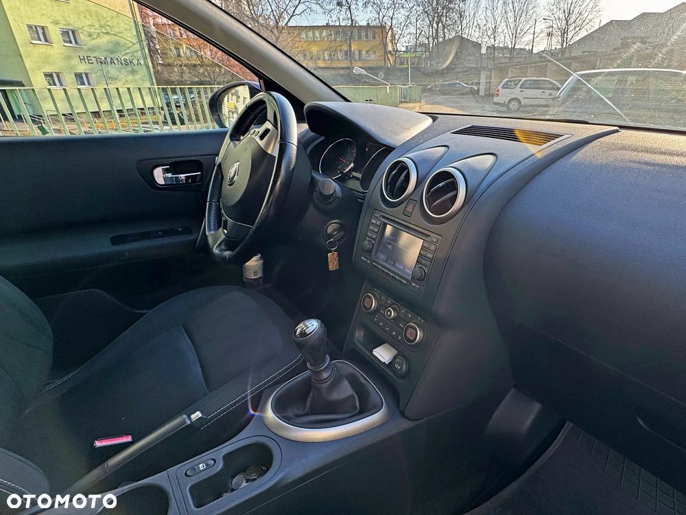 Nissan Qashqai - 11
