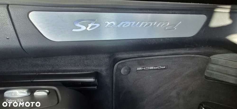 Porsche Panamera 4S Executive - 11