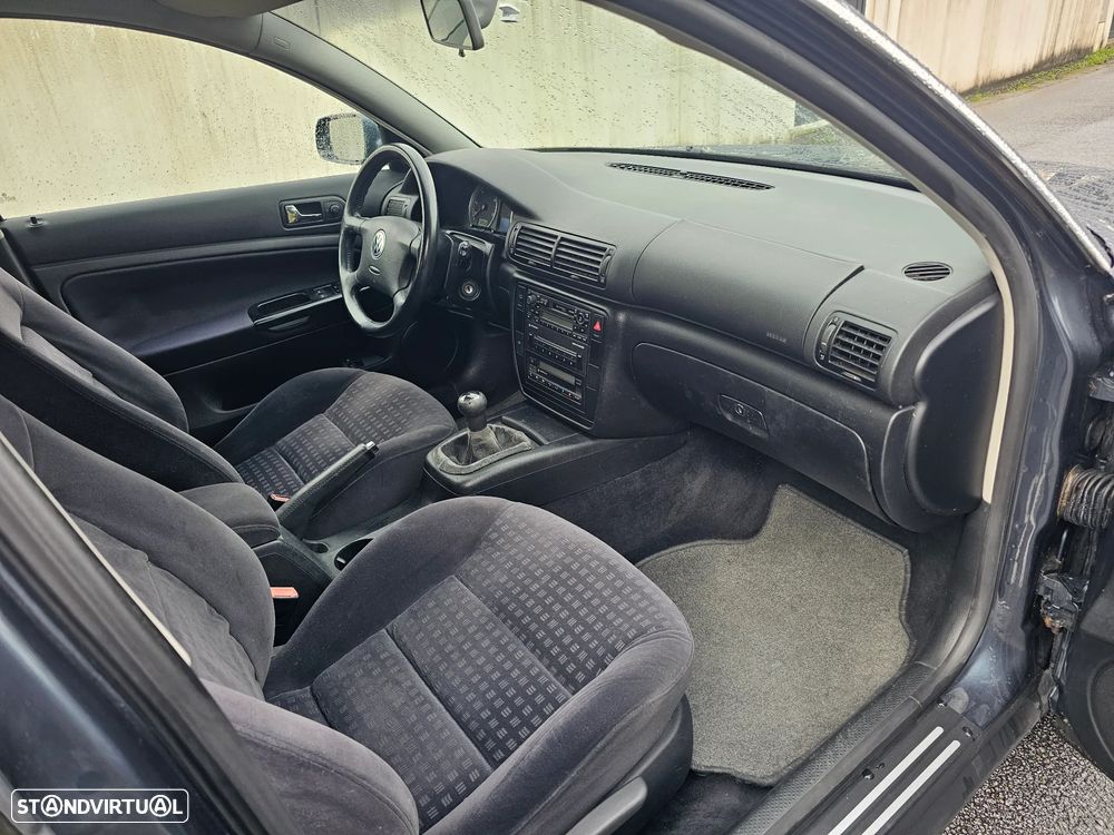 VW Passat Variant 1.9 TDi Conf.Plus 6V - 24