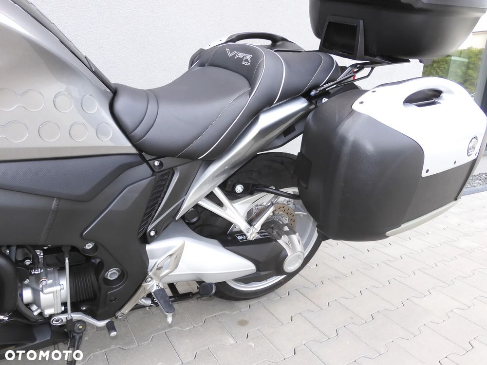 Honda VFR - 34