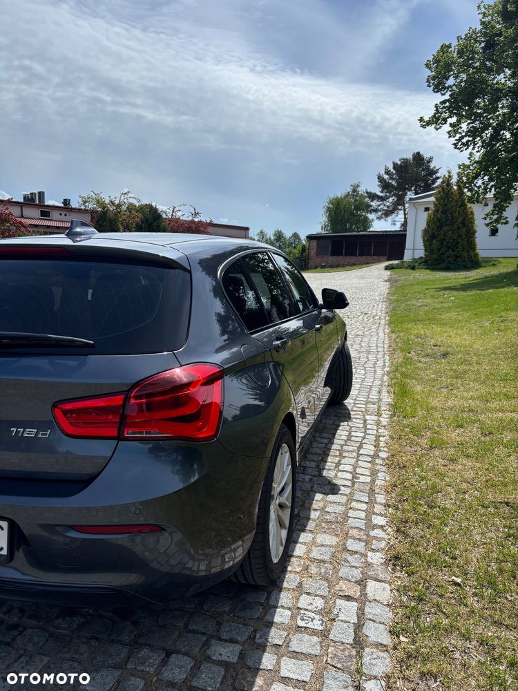BMW Seria 1 118d Sport Line - 6