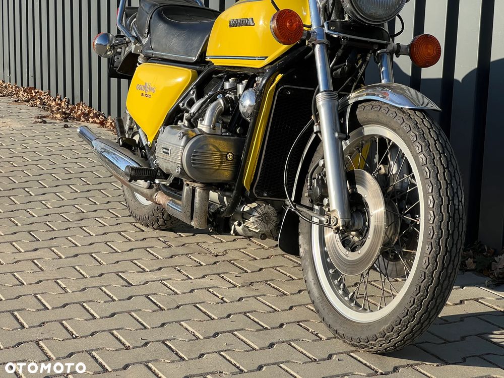 Honda GL - 24