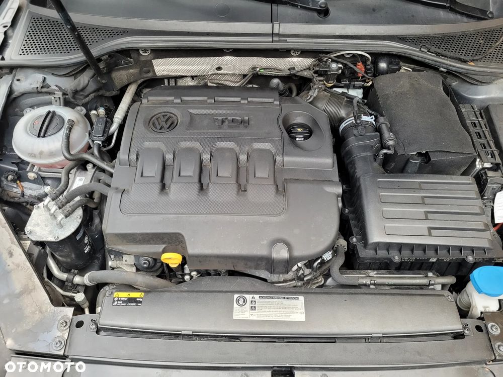 Volkswagen Passat - 28