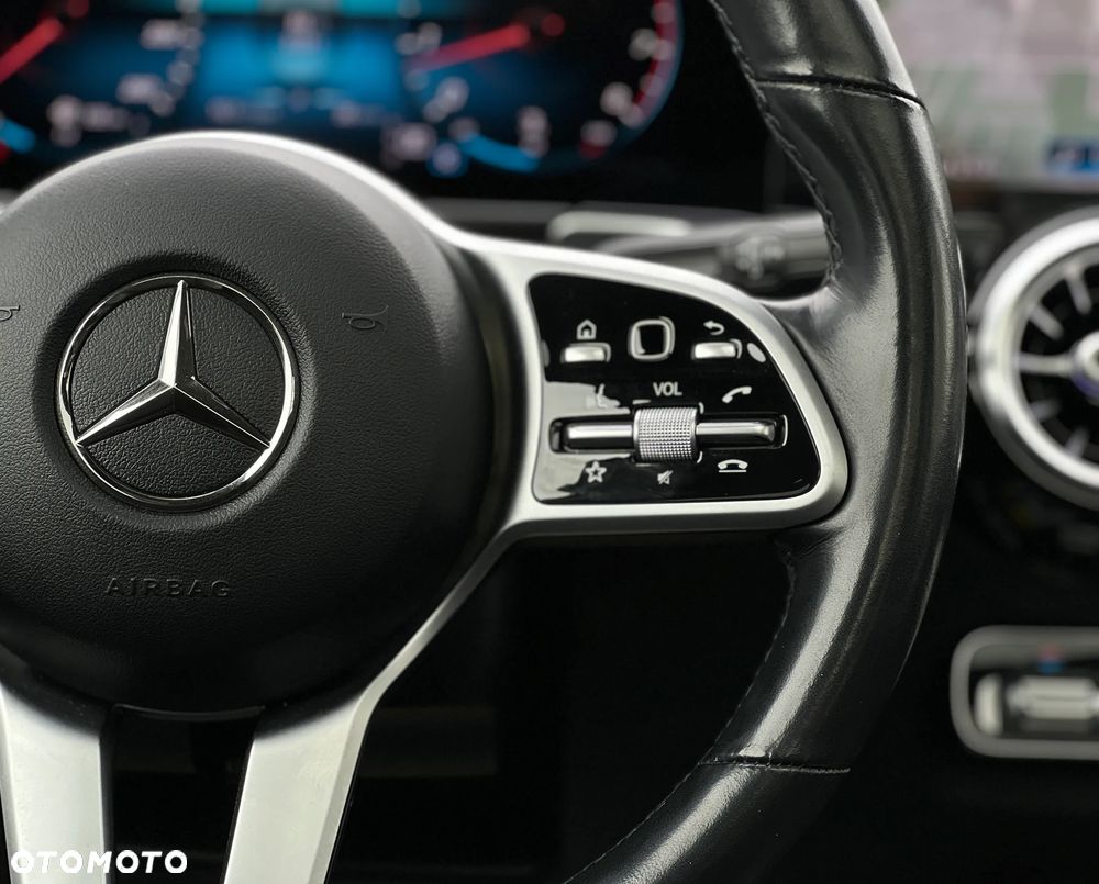 Mercedes-Benz GLB - 21