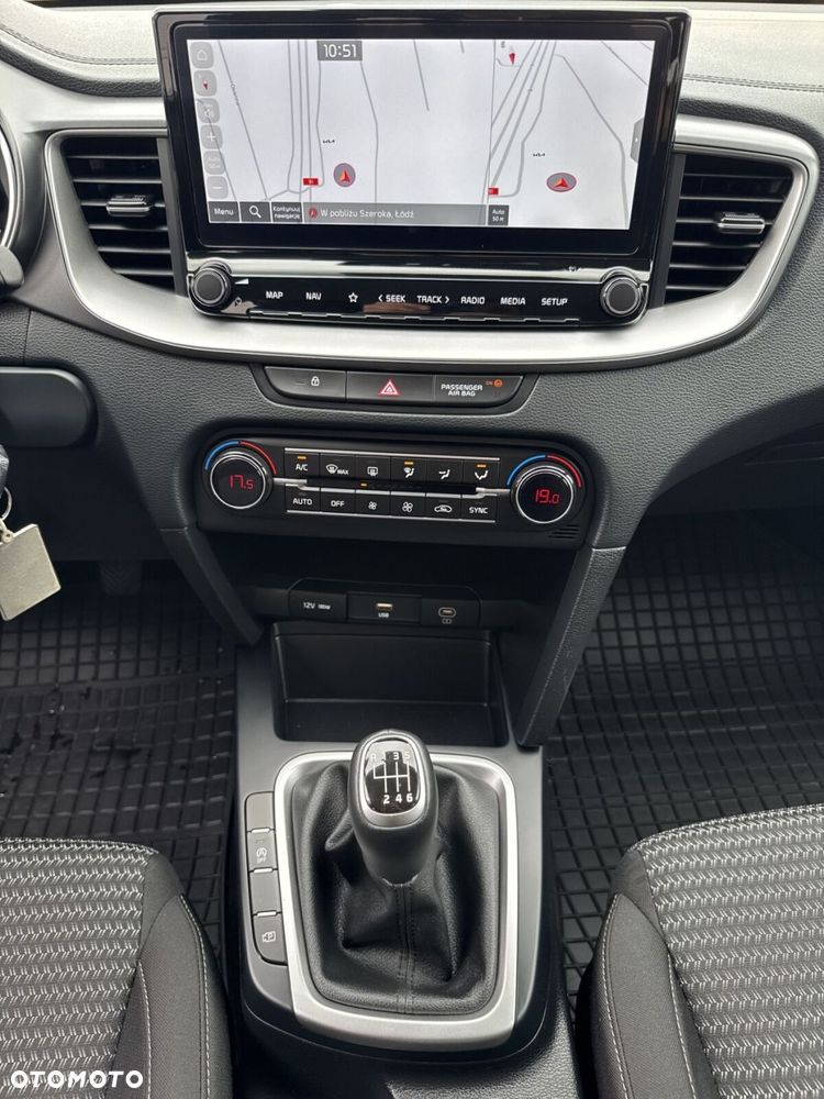 Kia Ceed 1.5 T-GDI M - 18