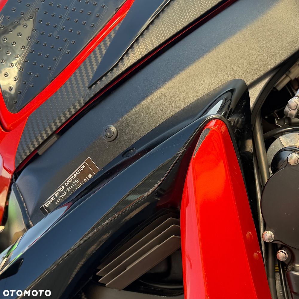 Suzuki GSX-R - 24