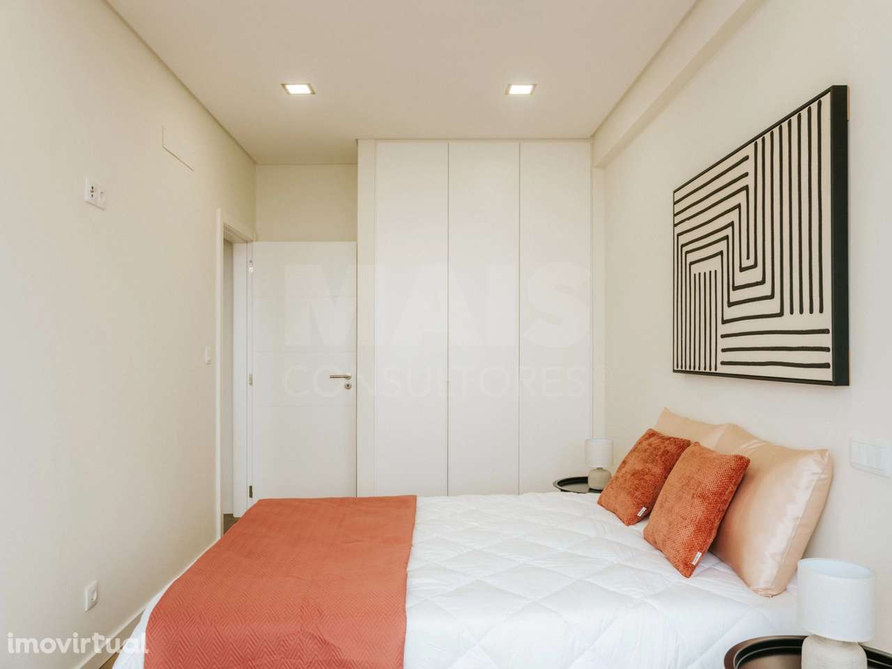 T3 Remodelado em Benfica | Open Space | Muita Luz - Grande imagem: 4/24