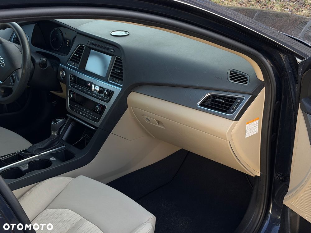 Hyundai Sonata - 11