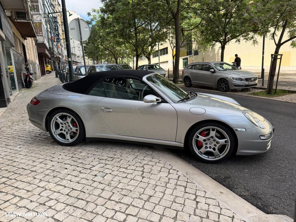 Porsche 911 (997) Carrera 4 S - 7