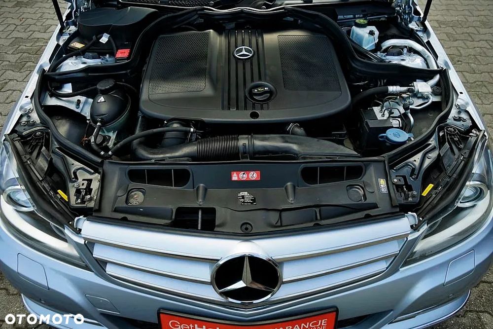 Mercedes-Benz Klasa C 200 CDI BlueEff Avantgarde - 16