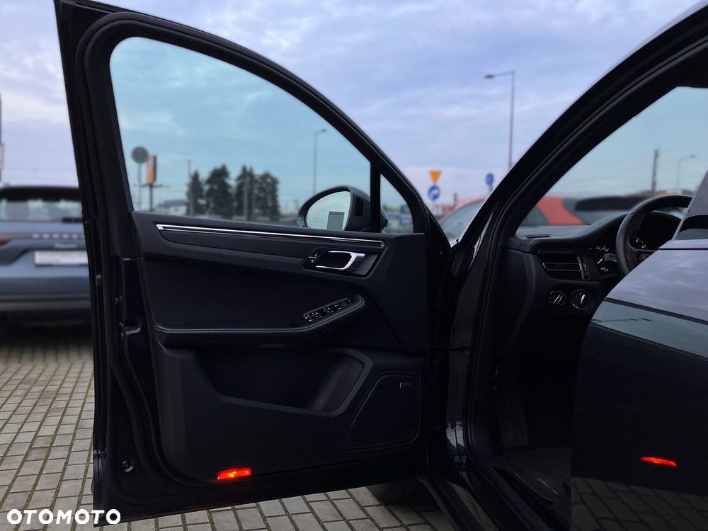 Porsche Macan - 22